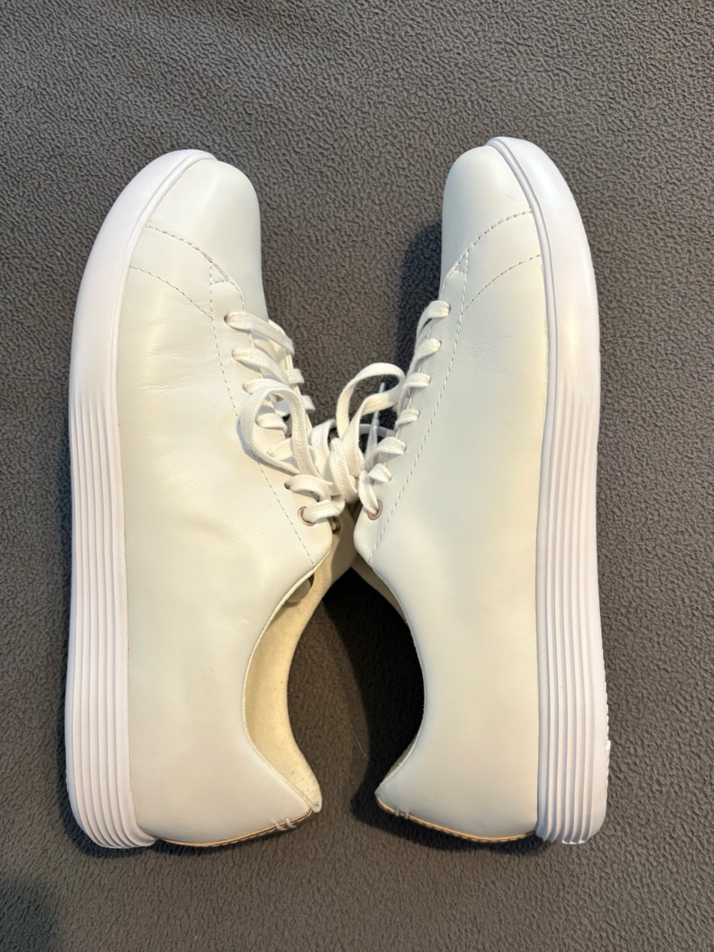 Cole Haan Women's White Low-Top Leather Sneakers EUC - Picture 3 of 8